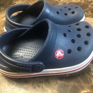 Crocs toddler size 6